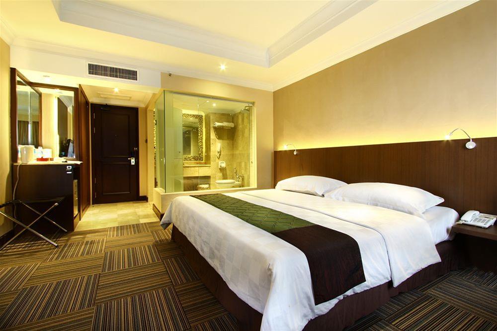 Aiho Hotel Medan Exteriér fotografie