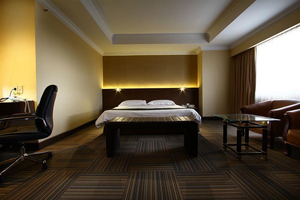 Aiho Hotel Medan Exteriér fotografie